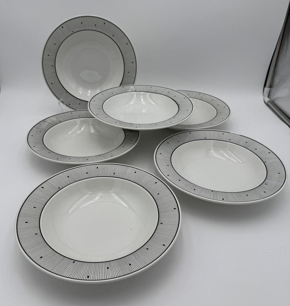 Set/6 Vintage Pleats Black Soup Bowls by Mikasa Galleria Rimmed 9 3/8"